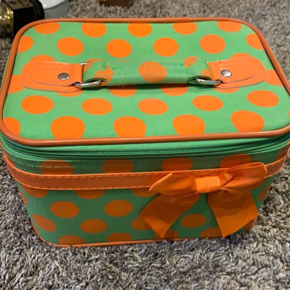 Makeup bag with zipper, mirror and pocket - Picture 1 of 8